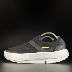 Oofos OOmg eeZee Men’s Size 10 Comfort Slip On Recovery Sneakers Shoes Black EUC